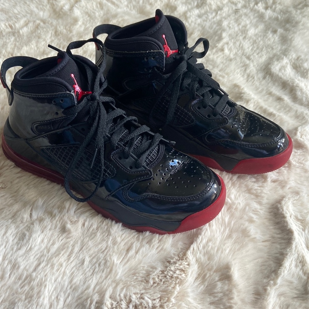Jordan Mars 270